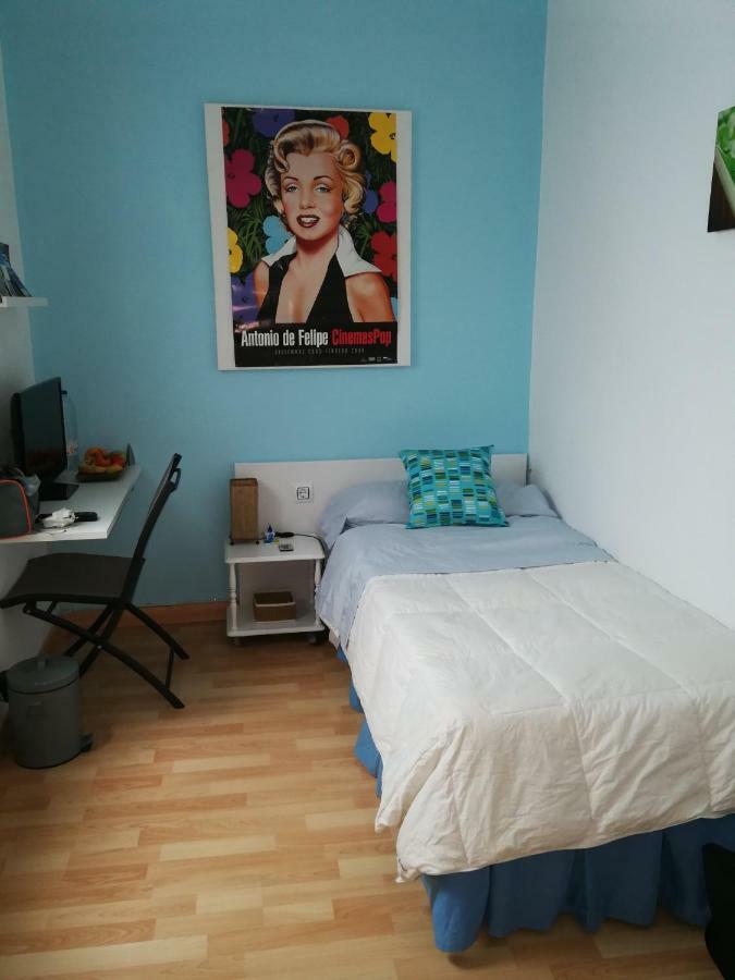 Habitacion Junto Torres Serranos Valencia Værelse billede